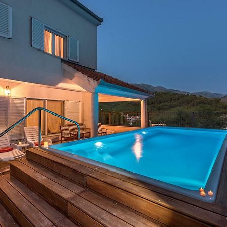 Holiday Home Harmony Zrnovnica Ngoại thất bức ảnh