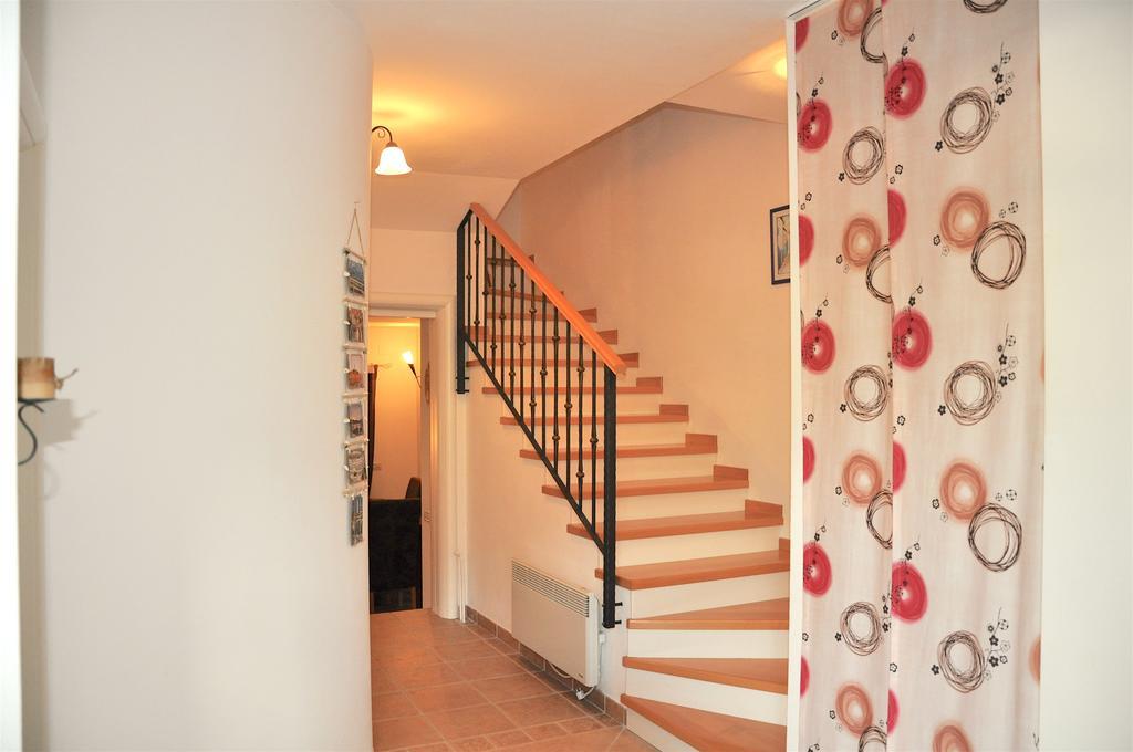 Holiday Home Harmony Zrnovnica Ngoại thất bức ảnh