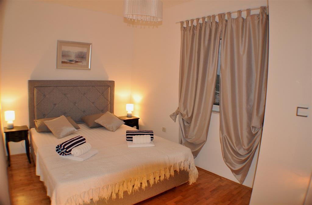 Holiday Home Harmony Zrnovnica Ngoại thất bức ảnh