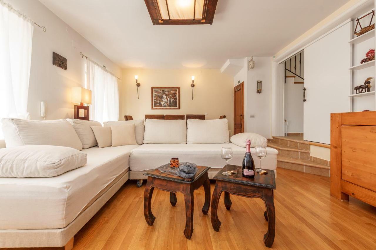Holiday Home Harmony Zrnovnica Ngoại thất bức ảnh