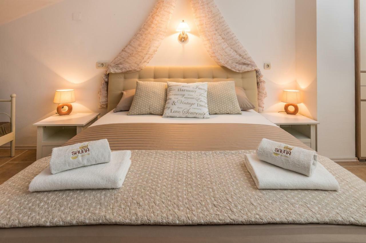 Holiday Home Harmony Zrnovnica Ngoại thất bức ảnh