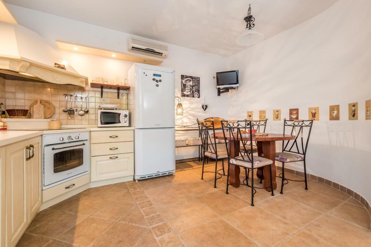 Holiday Home Harmony Zrnovnica Ngoại thất bức ảnh