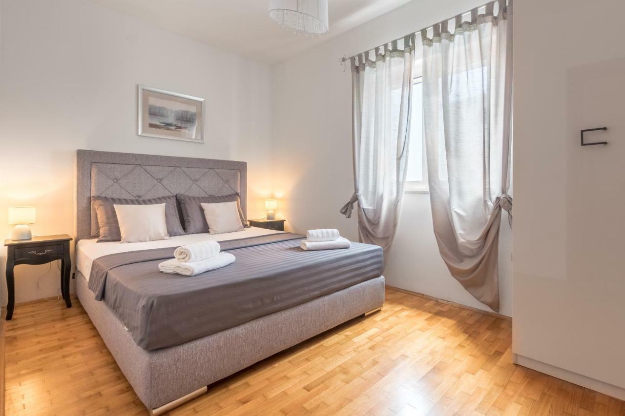 Holiday Home Harmony Zrnovnica Ngoại thất bức ảnh