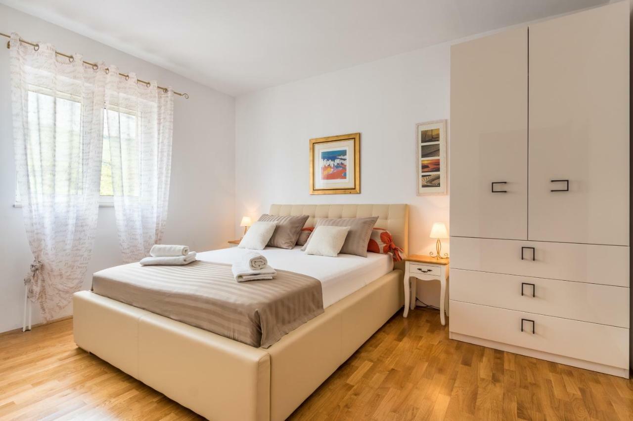 Holiday Home Harmony Zrnovnica Ngoại thất bức ảnh