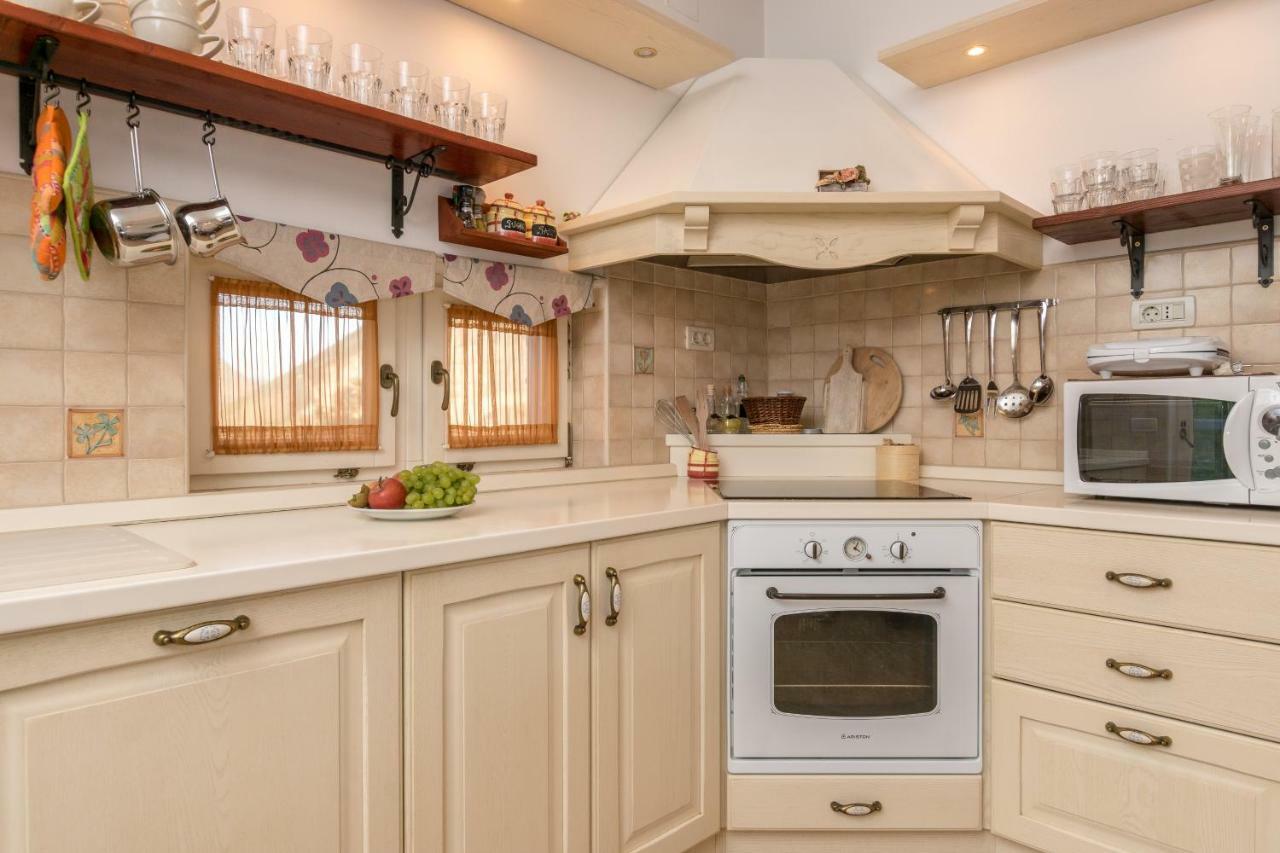 Holiday Home Harmony Zrnovnica Ngoại thất bức ảnh