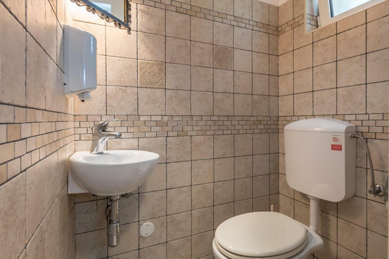 Holiday Home Harmony Zrnovnica Ngoại thất bức ảnh